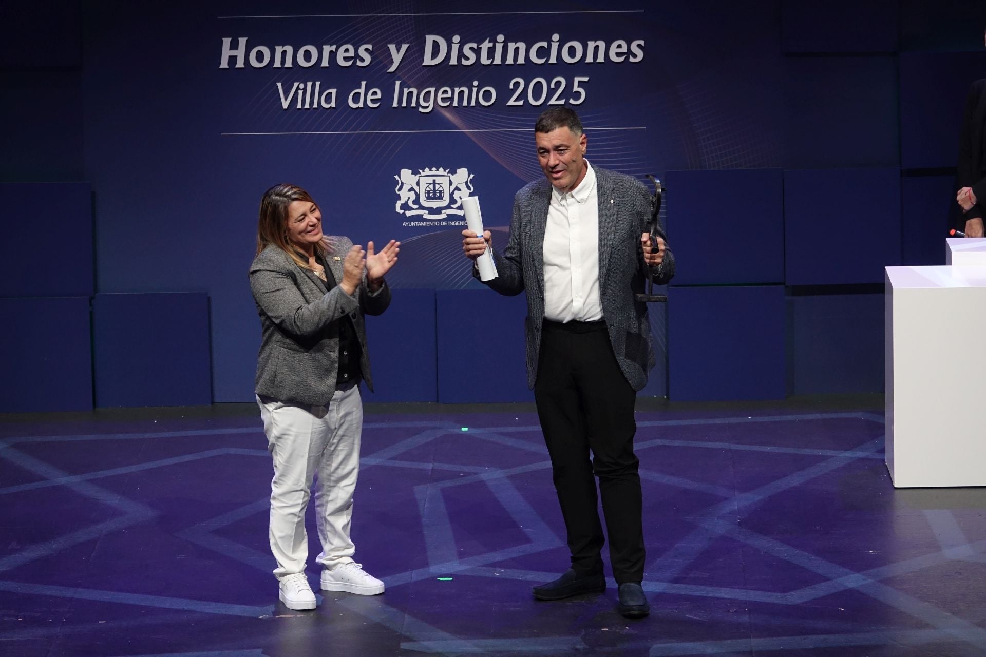 Entrega de Honores y Distinciones de Ingenio