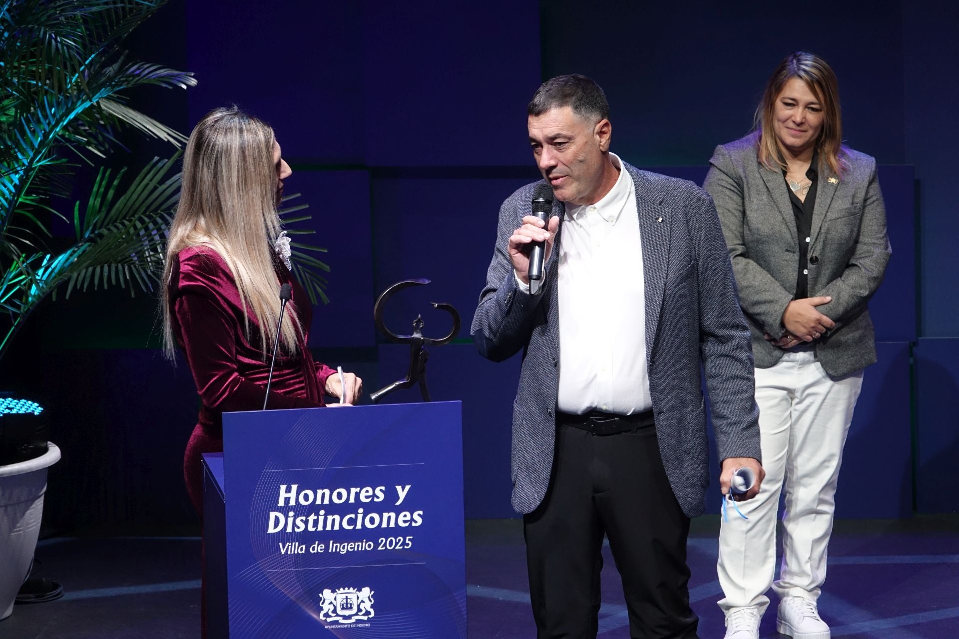 Entrega de Honores y Distinciones de Ingenio