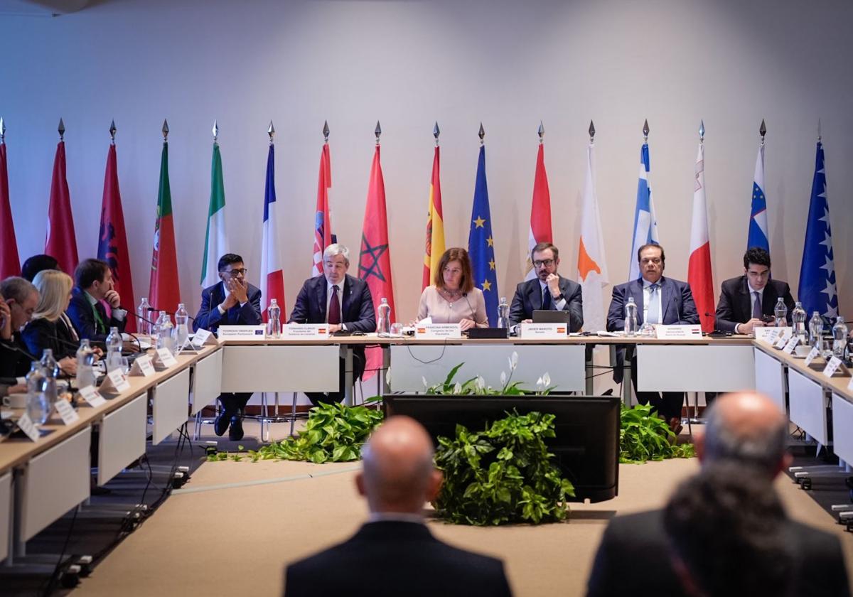 Presidentes de parlamentos del sur de la UE y del Norte de África se reunieron este lunes en Lanzarote para analizar los retos de la inmigración.