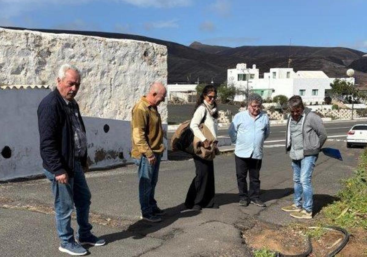 Supervisión de una de las calles a mejorar.