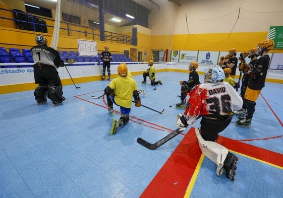 Imagen de un entrenamiento del Molina Sport en las instalaciones del García San Román.