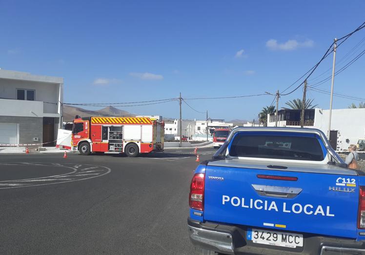 Presencia de bomberos y agentes de Teguise.