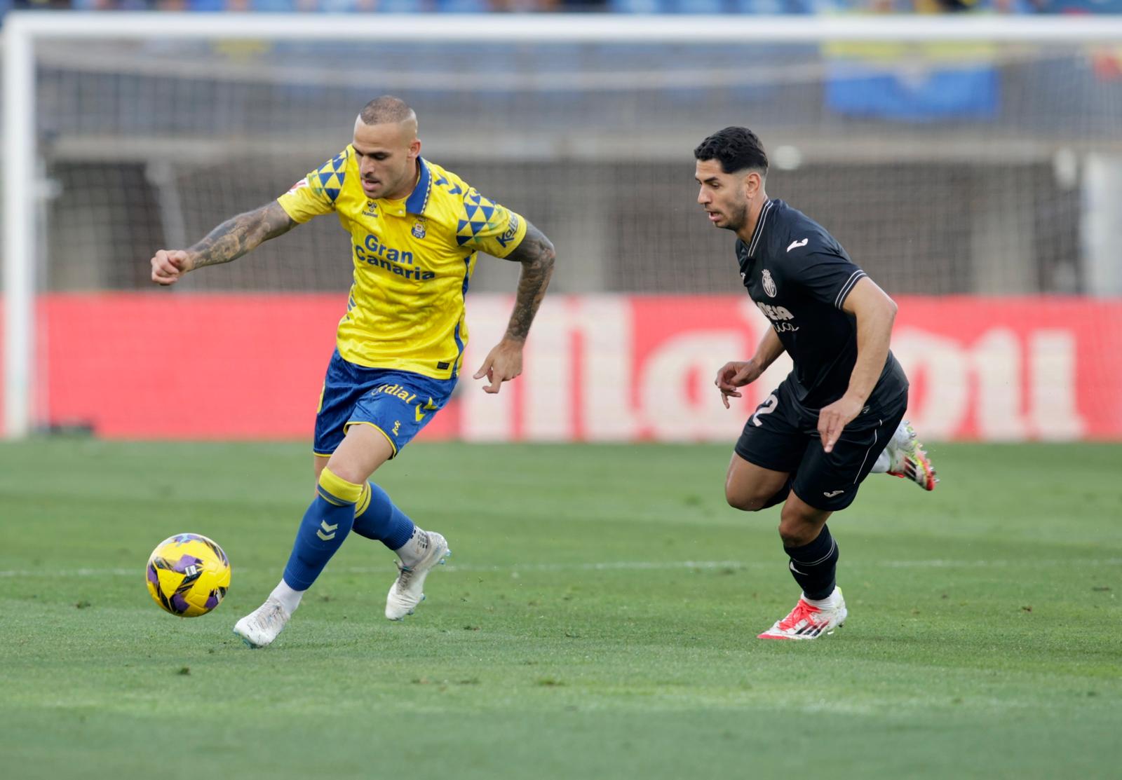 El duelo ante el Villarreal y el tributo a Kirian, en imágenes