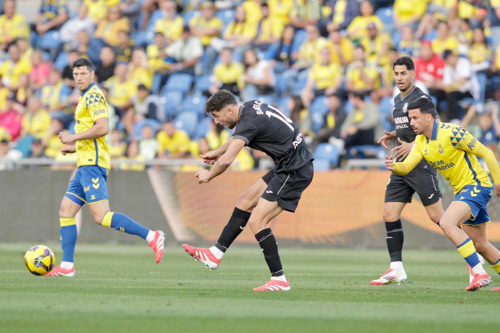 El duelo ante el Villarreal y el tributo a Kirian, en imágenes