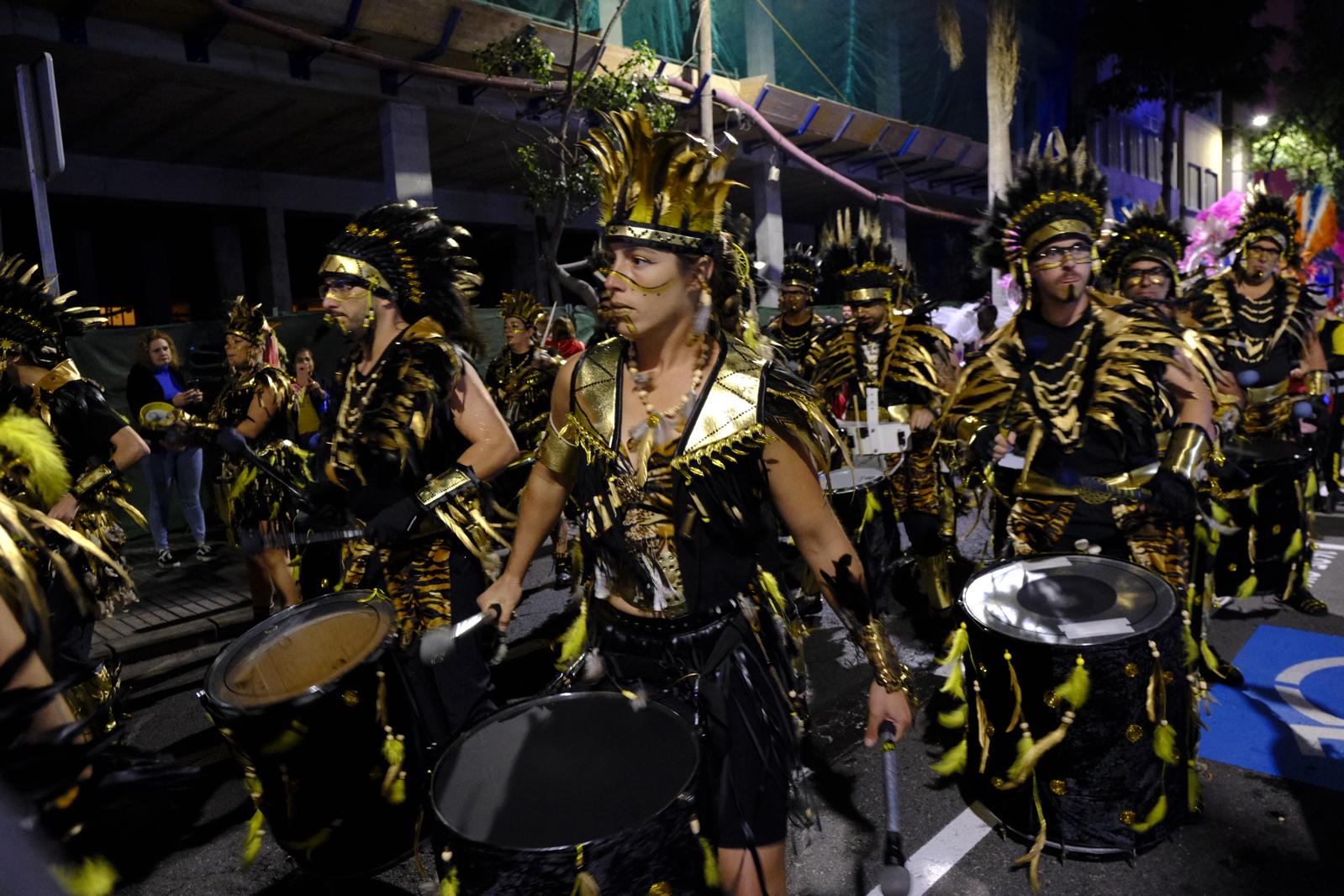 El pasacalles del carnaval de Las Palmas de Gran Canaria, en imágenes