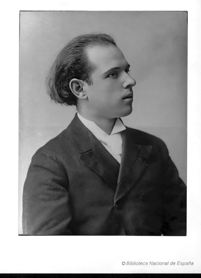 Pablo Casals, en una imagen de Antoni Esplugas, de 1906.