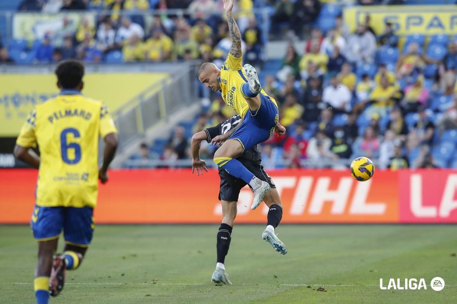 El duelo ante el Villarreal y el tributo a Kirian, en imágenes