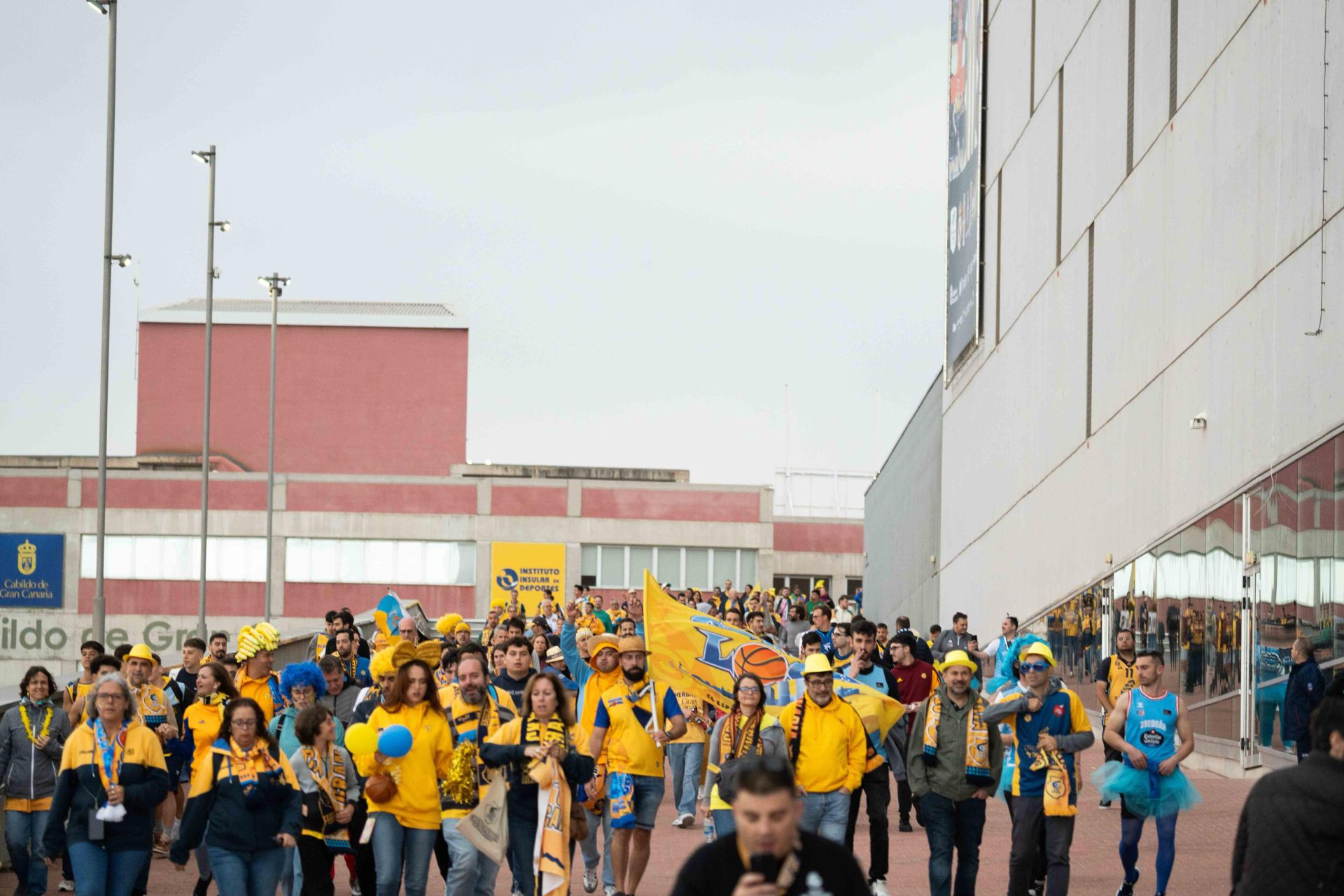 El recibimiento al Granca antes del inicio del choque ante el Madrid, en imágenes