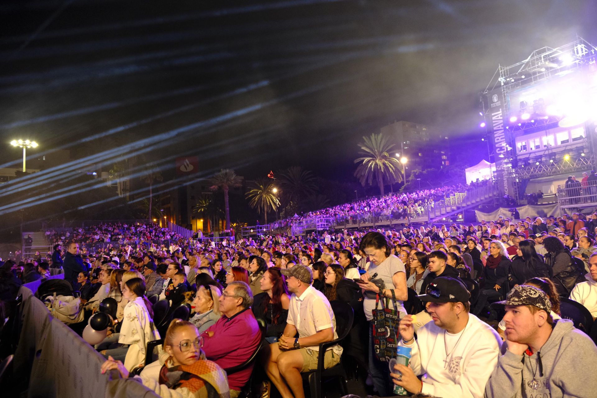 La primera fase de murgas adultas del carnaval de Las Palmas de Gran Canaria, en imágenes