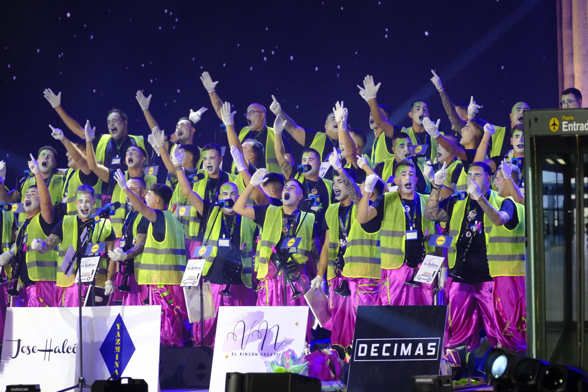 La primera fase de murgas adultas del carnaval de Las Palmas de Gran Canaria, en imágenes