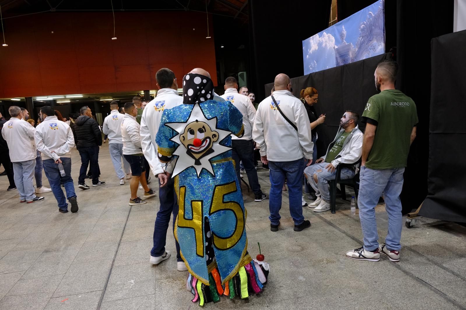 Color y brillo en la segunda fase del concurso de murgas del carnaval de Las Palmas de Gran Canaria