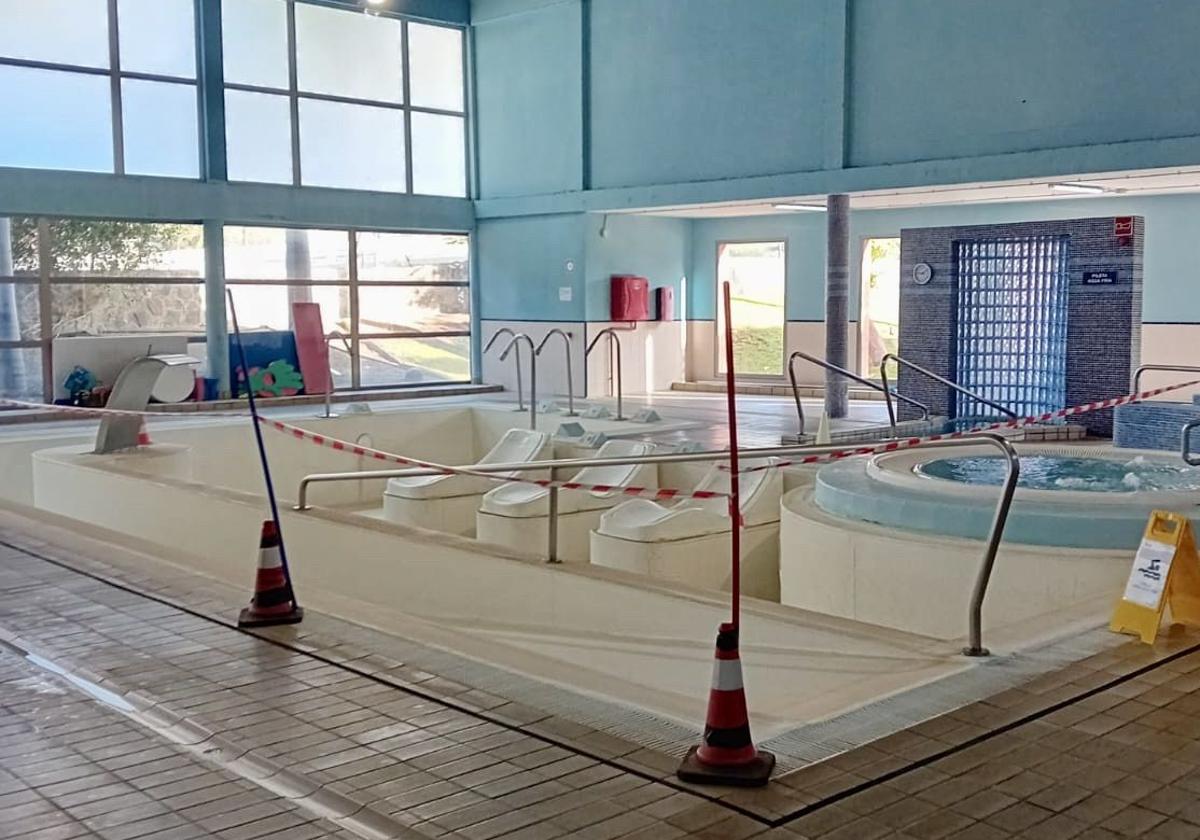 Foto del estado que presenta estos días la piscina.