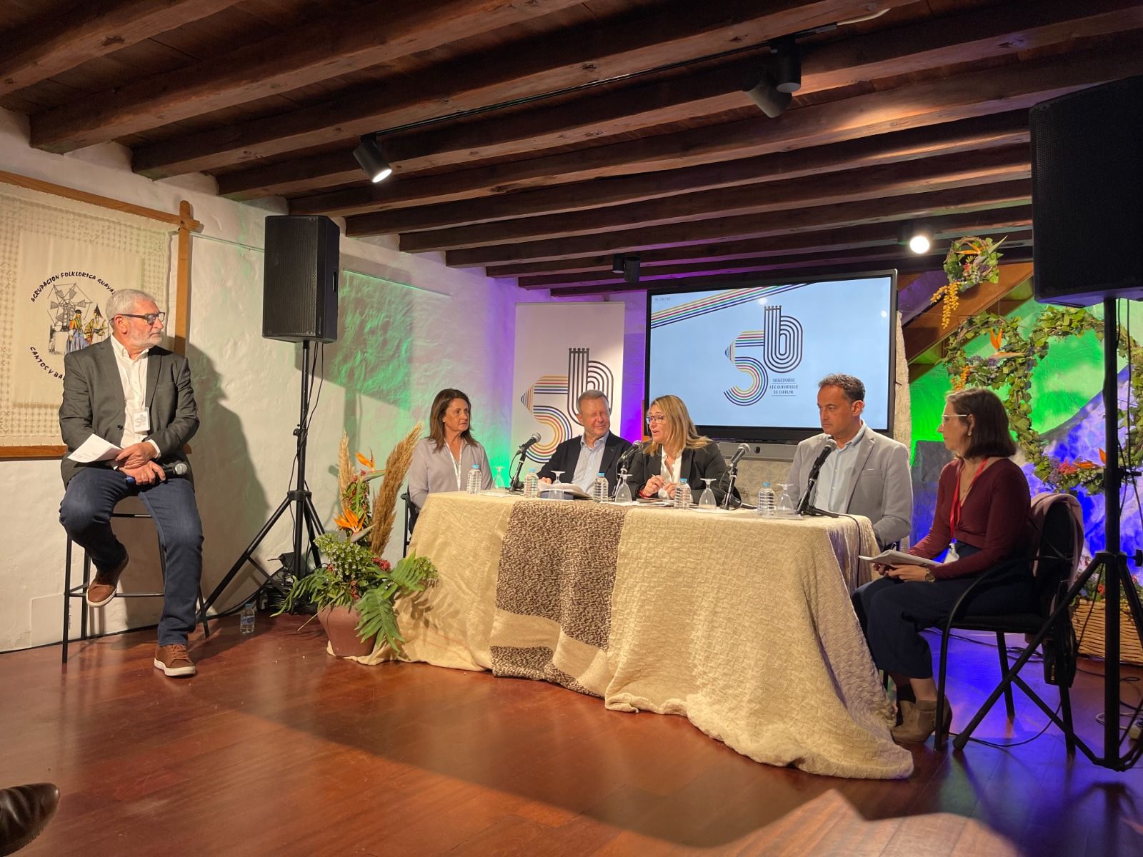 Acto de presentación del programa de actos por el 50º aniversario de la agrupación Guayadeque.