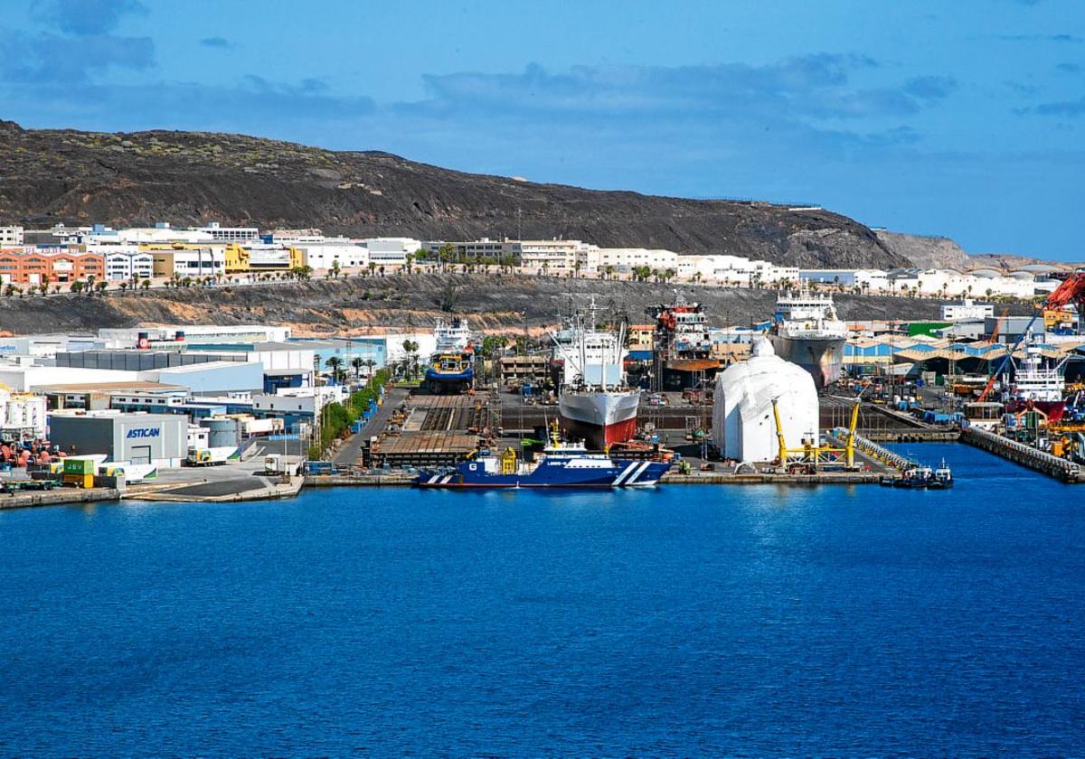 Vista de la conseción de Astican en el puerto de Las Palmas.