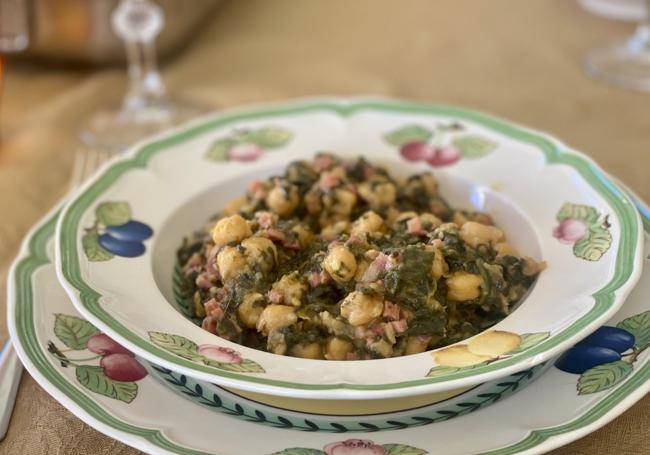 martes garbanzos con espinacas y jamón