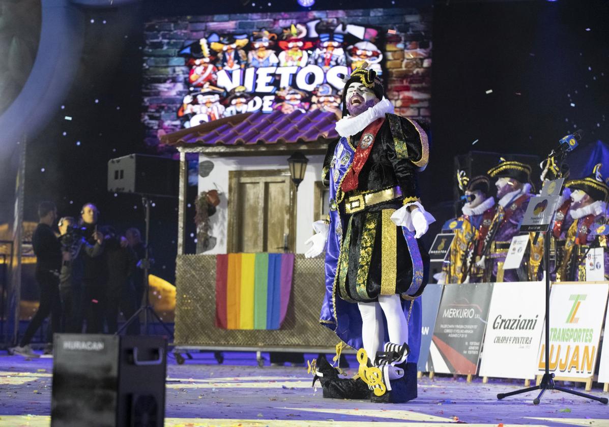 Rubén Santana, Pitu, durante la actuación de los Nietos de Sarymánchez,