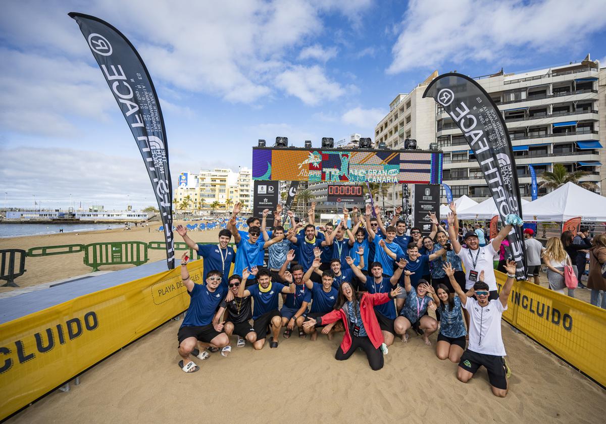 Éxito en la jornada de la Transgrancanaria Kids celebrada en Las Canteras.