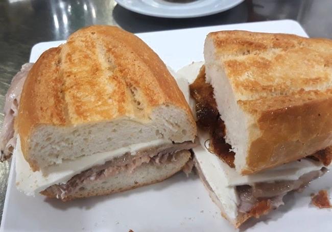 Cafetería Cayo, bocata de pata con queso