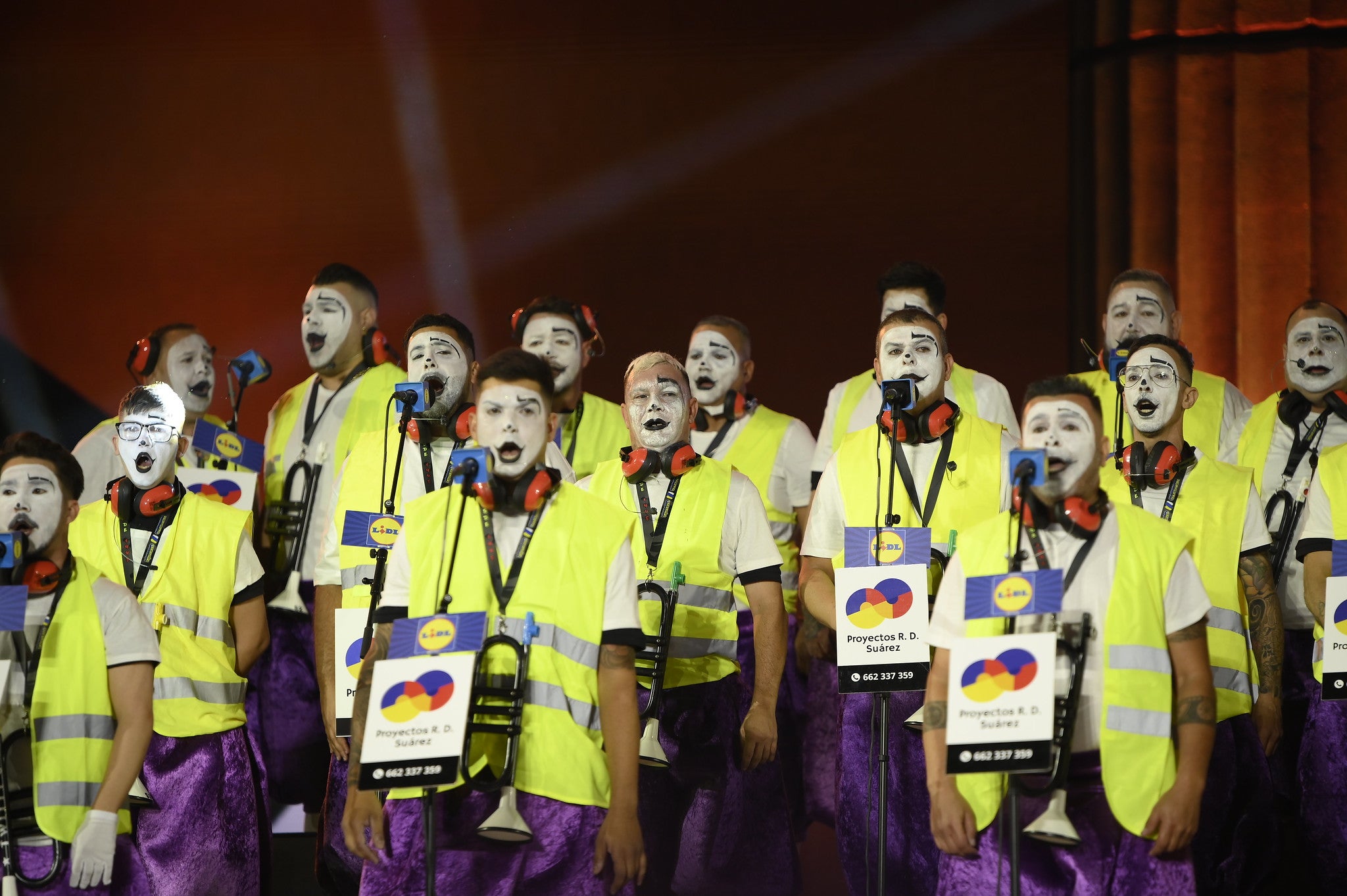 Magia y humor en la final de murgas del carnaval de Las Palmas de Gran Canaria