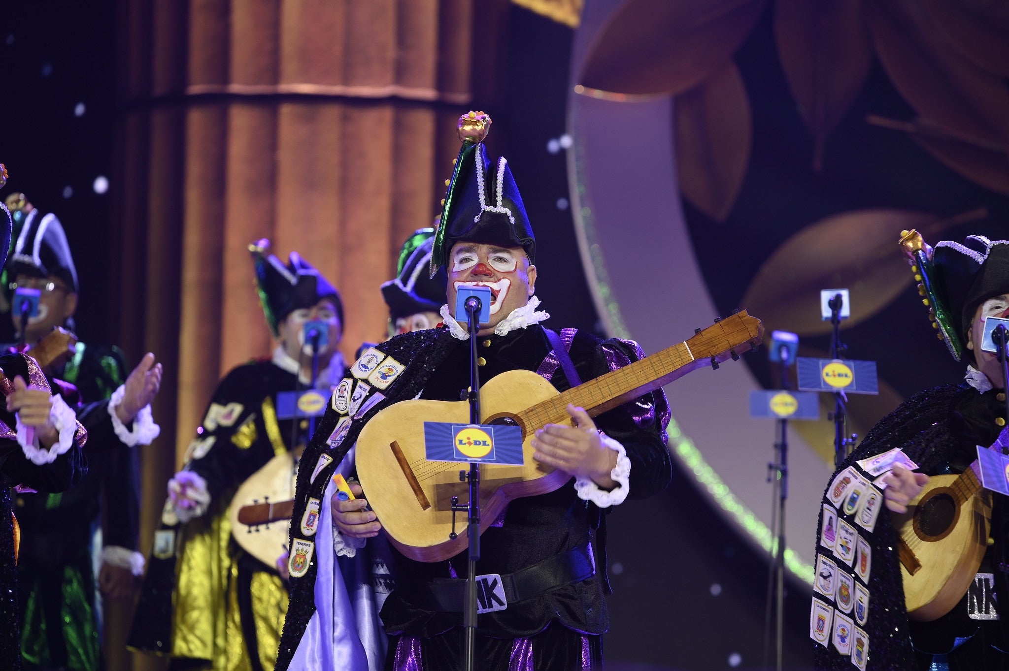 Magia y humor en la final de murgas del carnaval de Las Palmas de Gran Canaria