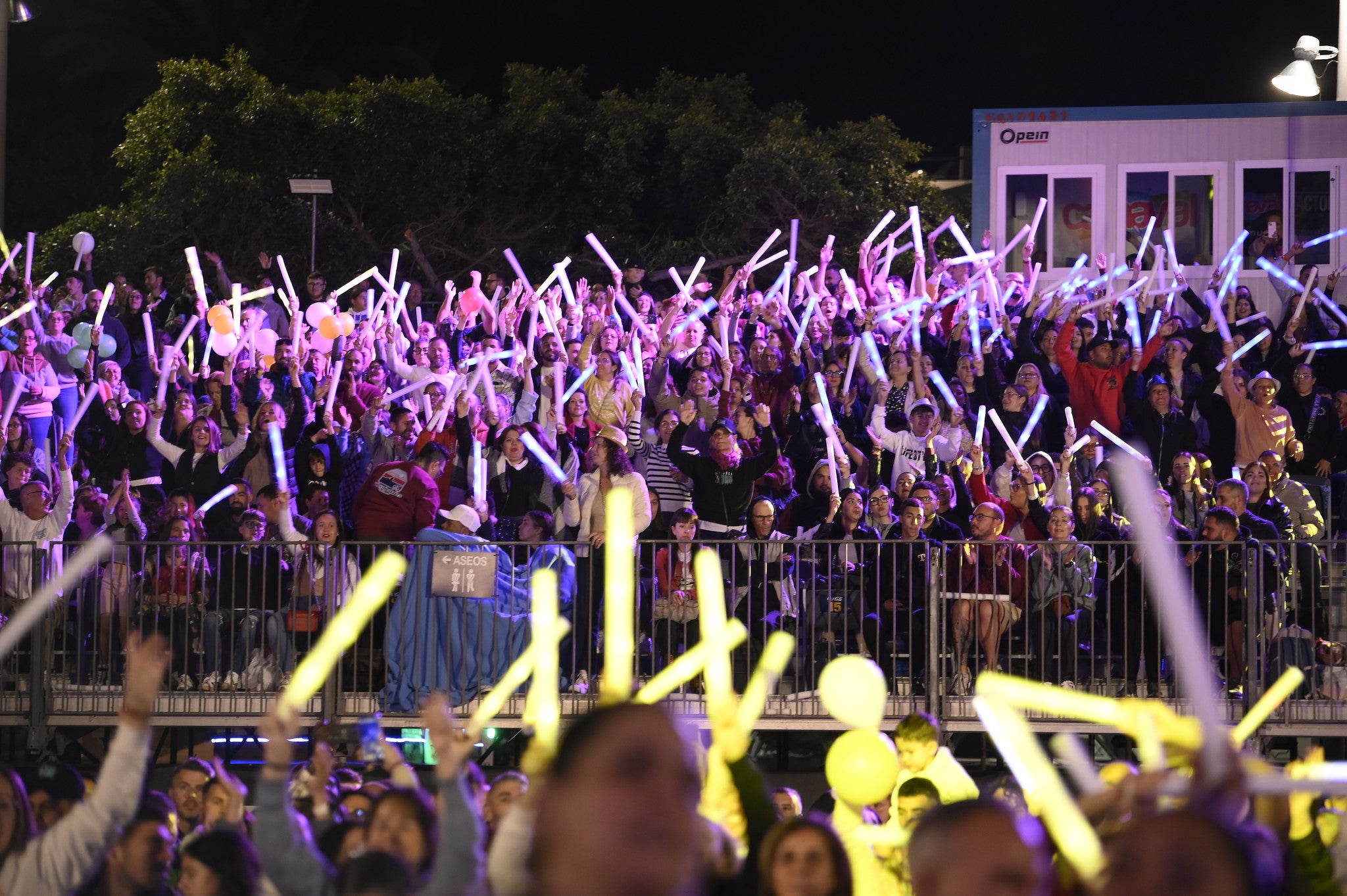 Magia y humor en la final de murgas del carnaval de Las Palmas de Gran Canaria