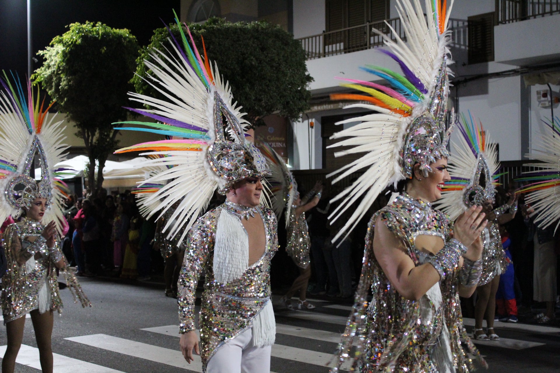 Imagen del desfile inaugural del carnaval de Agüimes.