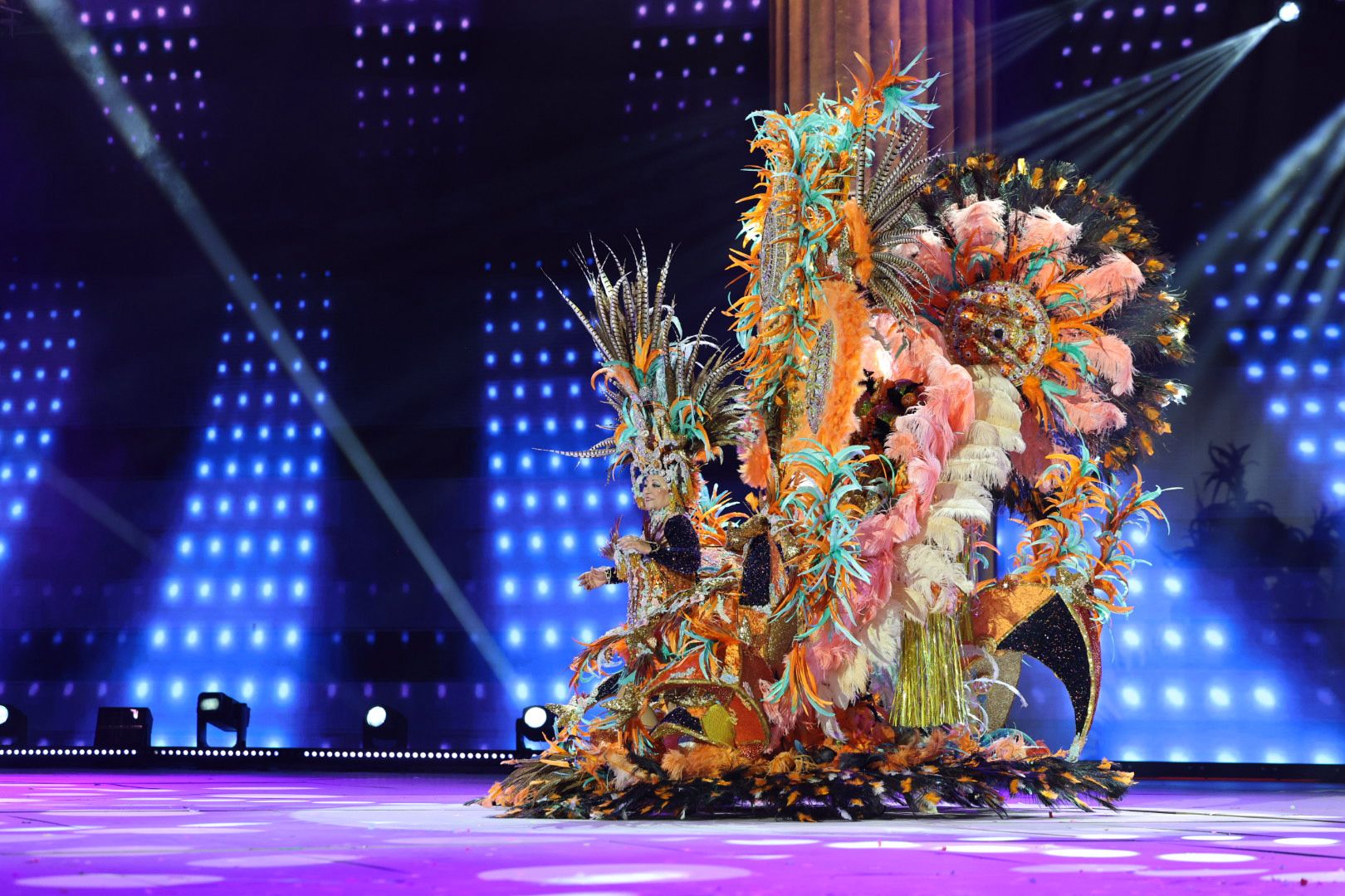 La gala de la gran dama del carnaval de Las Palmas de Gran Canaria, en imágenes