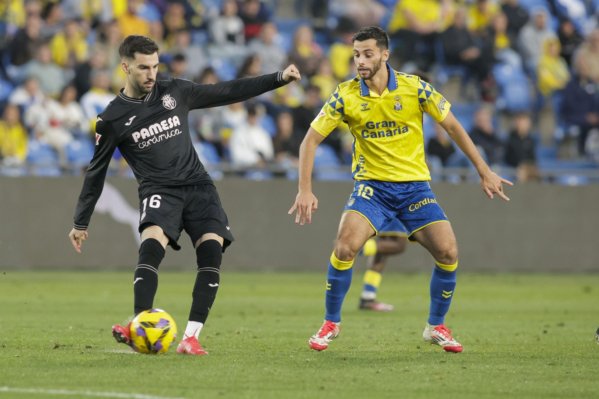 Imagen secundaria 2 - Marvin, McBurnie y Loiodice, en distintos partidos en casa.