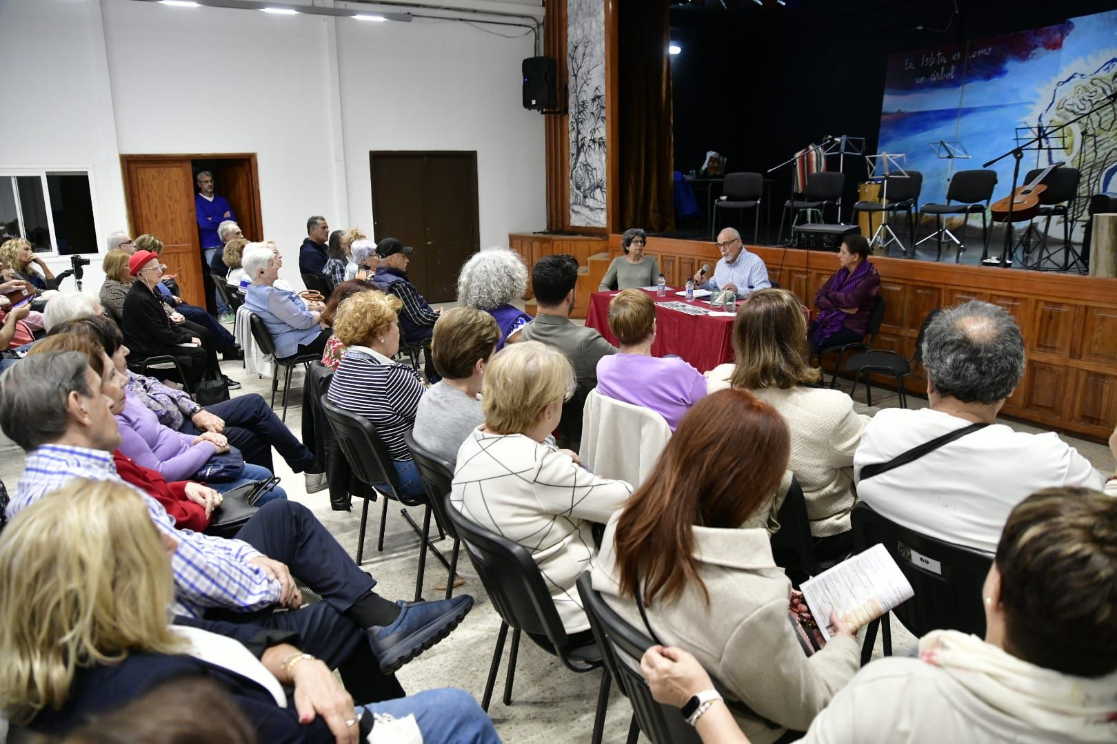 La Isleta rinde homenaje a los vecinos del barrio