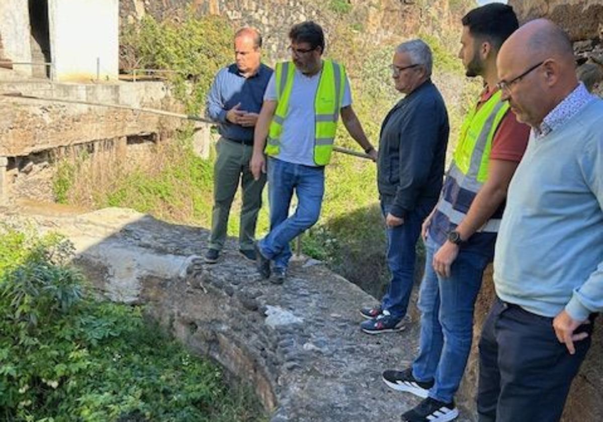 El Ayuntamiento de Guía ejecuta las obras de la red de saneamiento de Las Boticarias