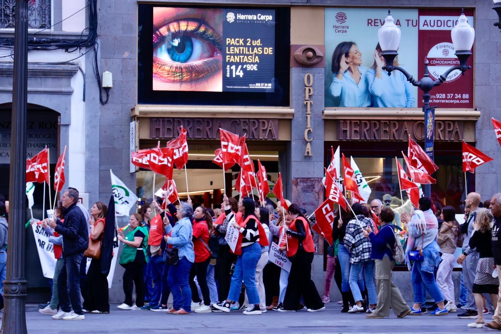 Manifestación por la mejora de sueldos en la sanidad privada