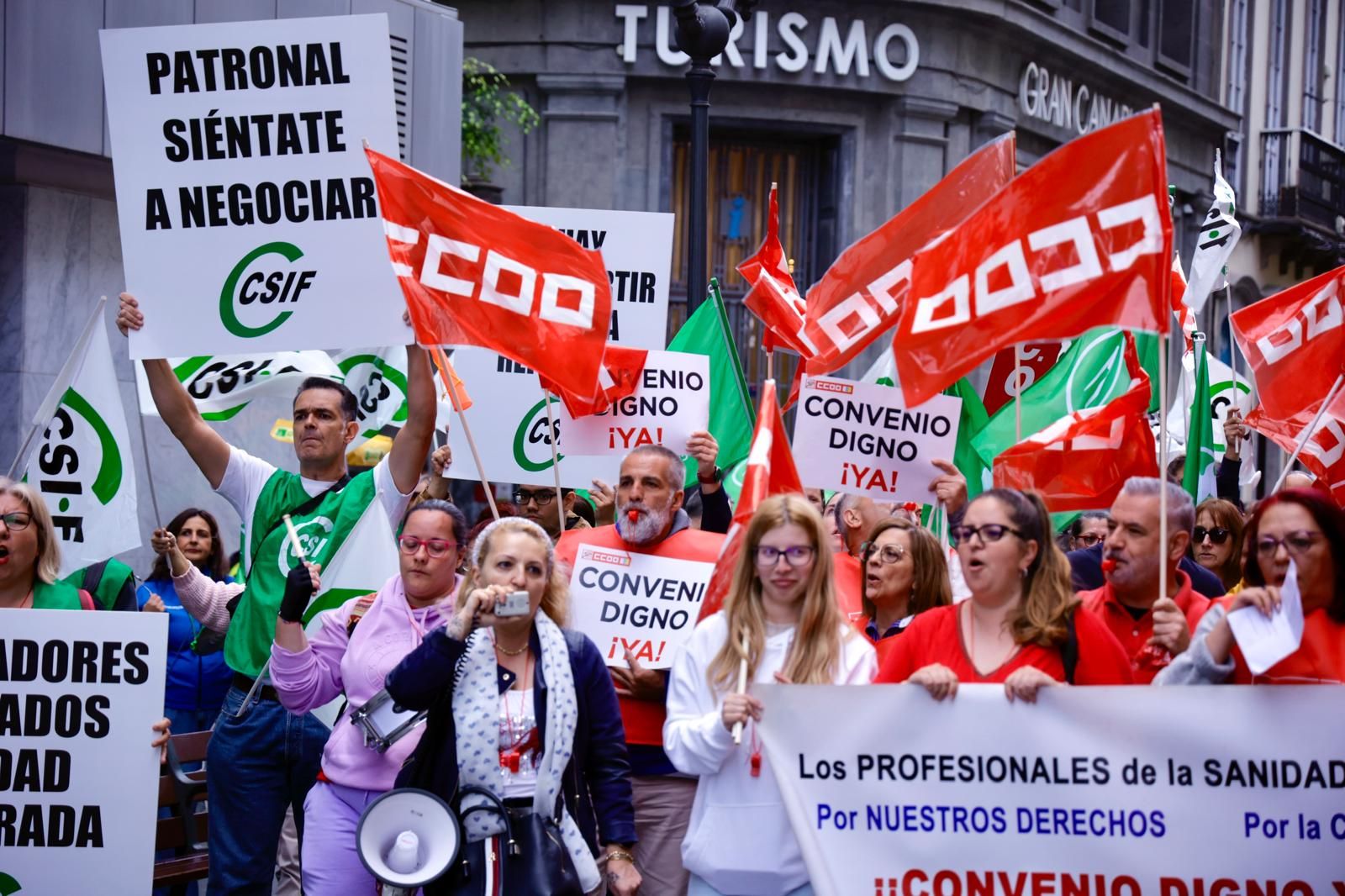 Manifestación por la mejora de sueldos en la sanidad privada