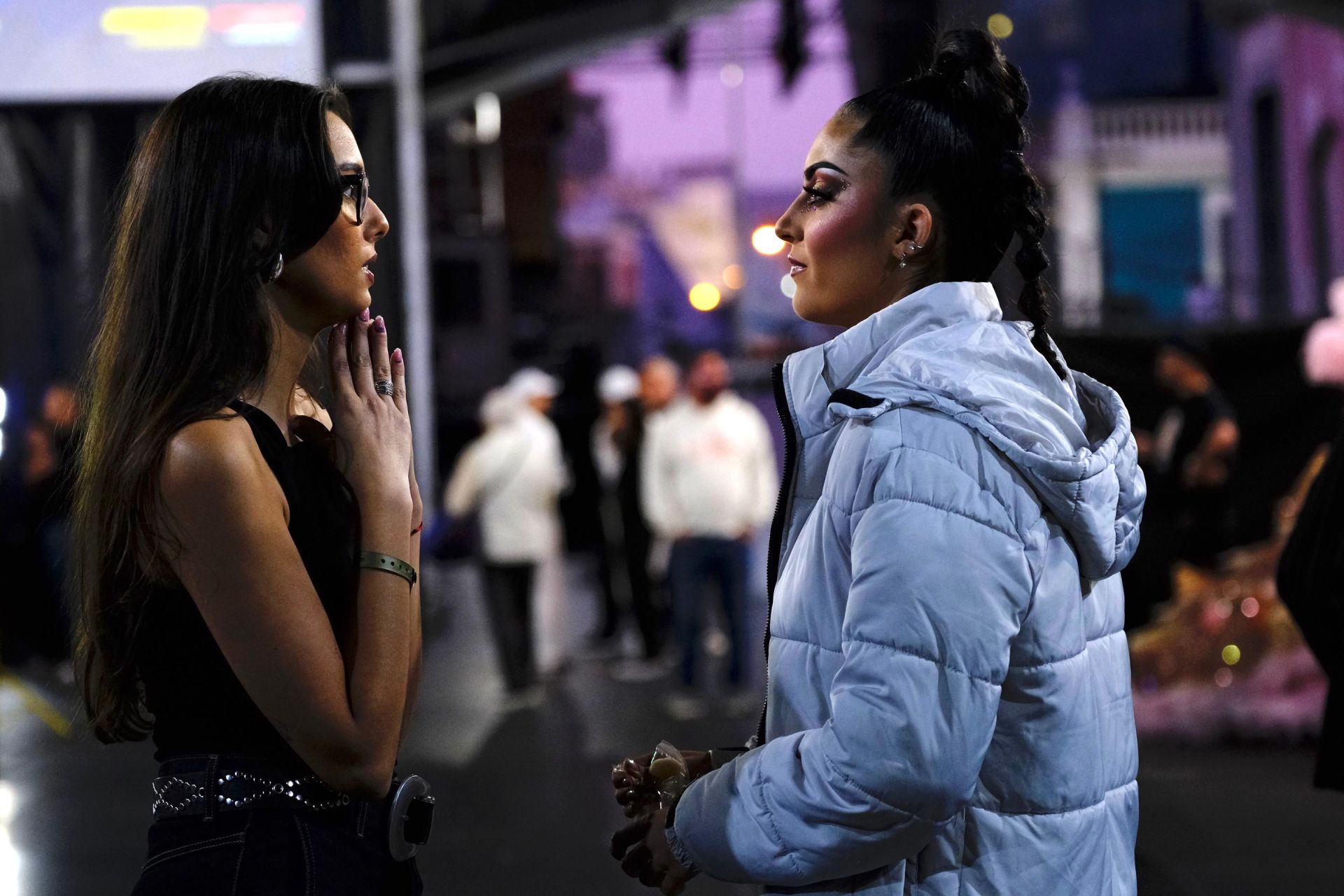 Gala de la reina: las candidatas se preparan para su puesta de largo