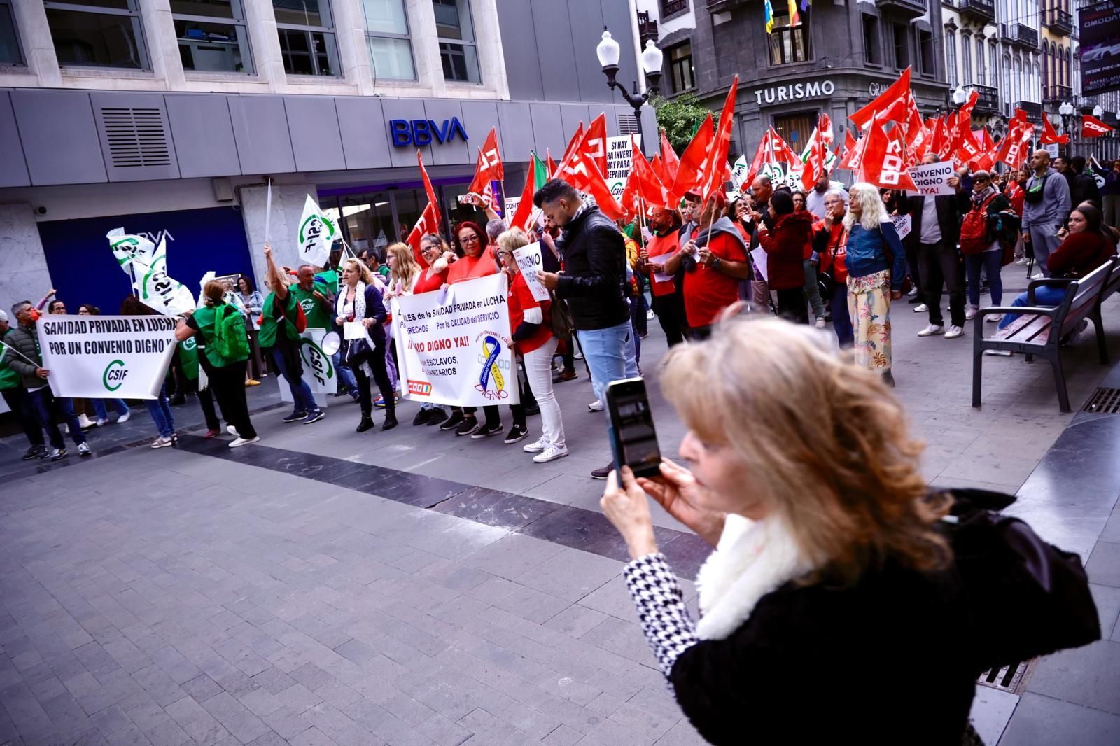 Manifestación por la mejora de sueldos en la sanidad privada