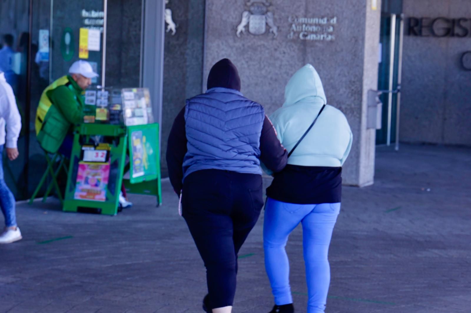 Imágenes de la entrada a los juzgados de la exmujer y los hijos de Miguel Ramos