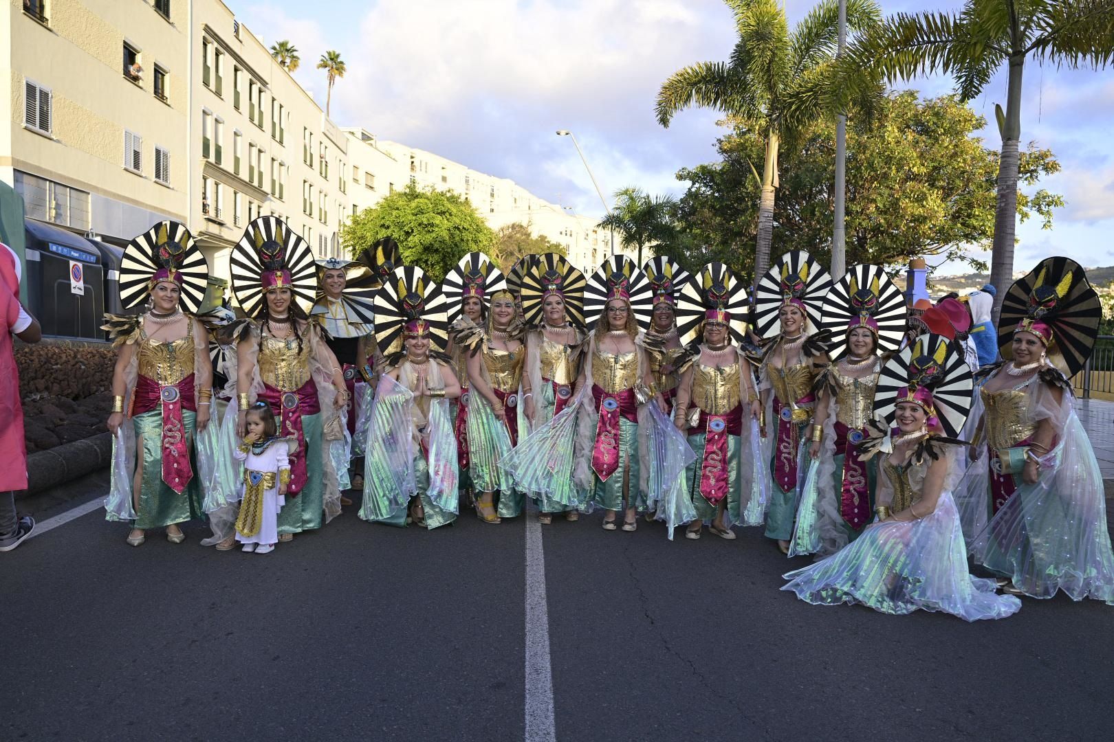 Gáldar sale a la calle a celebrar la cabalgata de su carnaval