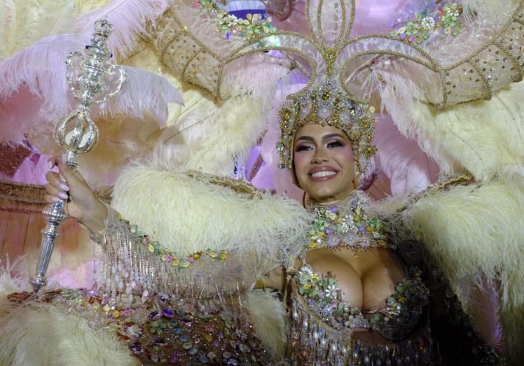 Coral Gutiérrez, nueva reina del carnaval capitalino.