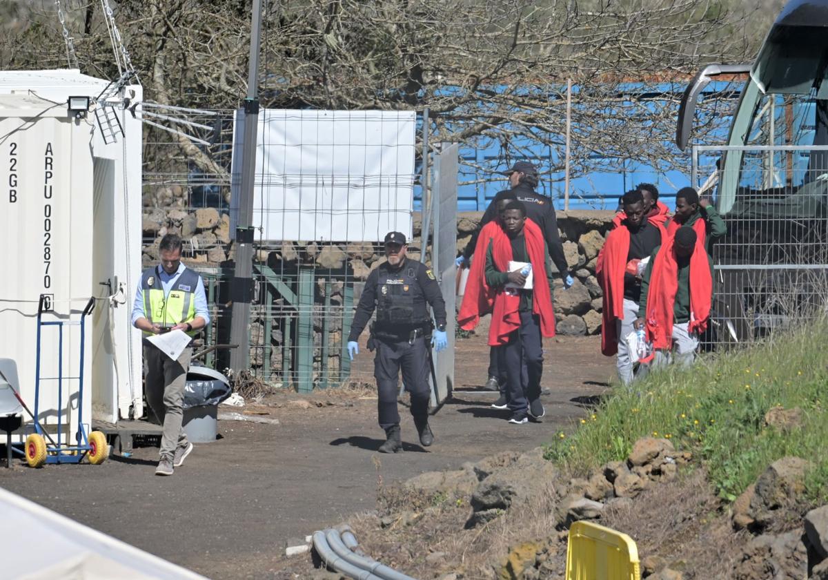 Inmigrantes llegados a la isla de El Hierro.