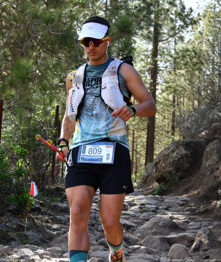Imagen secundaria 2 - Algunos momentos de Gabri Viera en la carrera.
