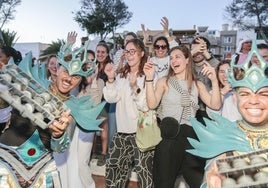 Protagonistas del desfile de este lunes por la Medular.