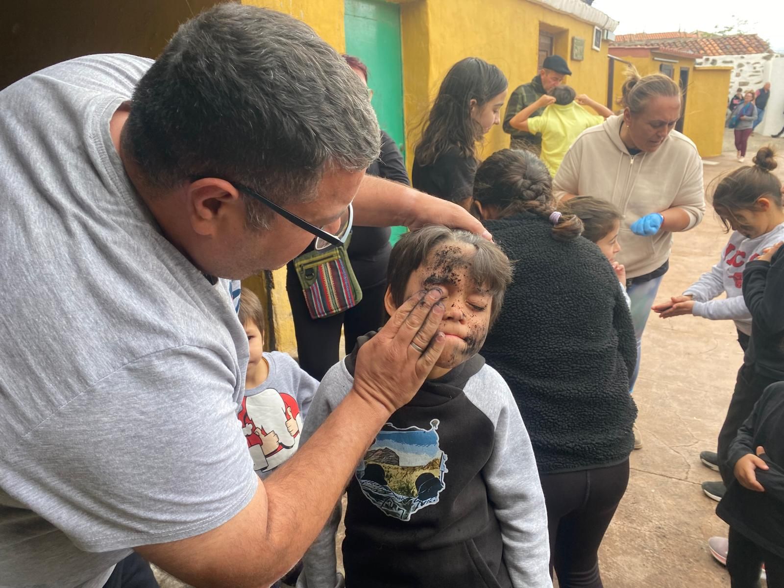 Estampida carnavalera de machos y cabras en La Aldea de San Nicolás