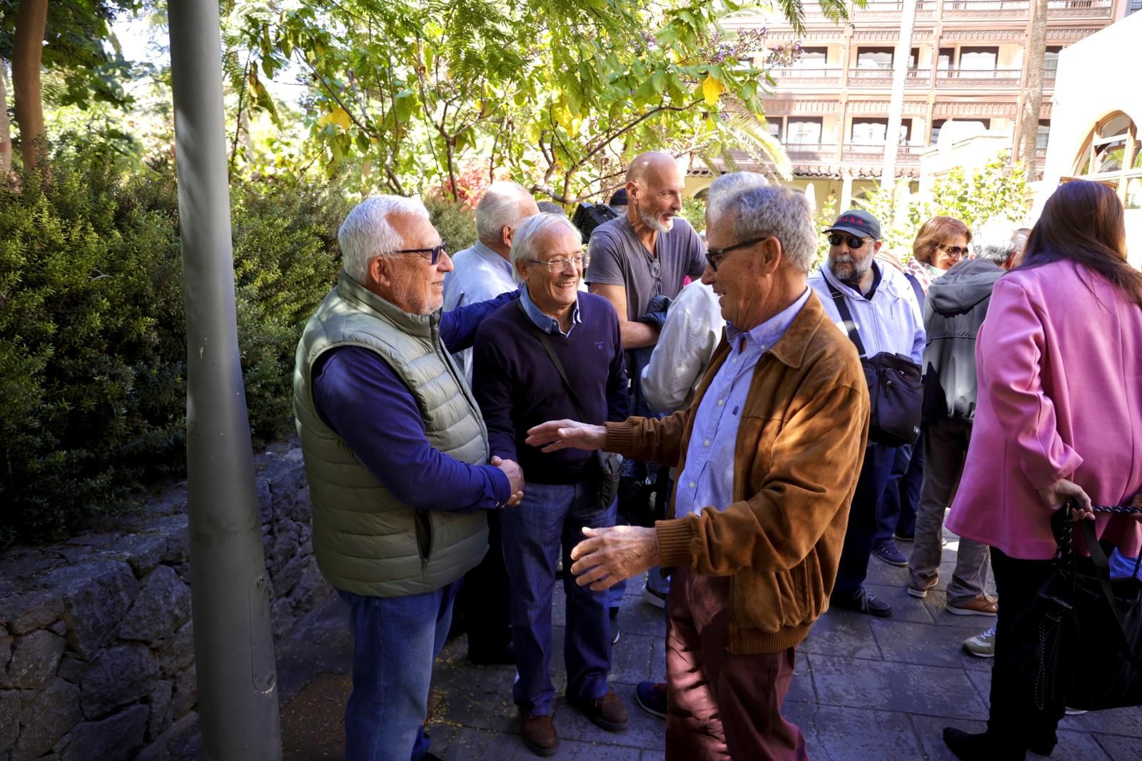 Los periodistas veteranos del archipiélago se reúnen en el Pueblo Canario