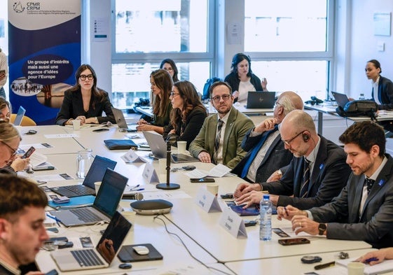 Mesa de trabajo de la 'Migration Task Force' de la Conferencia de Regiones Periféricas y Marítimas (CRPM)