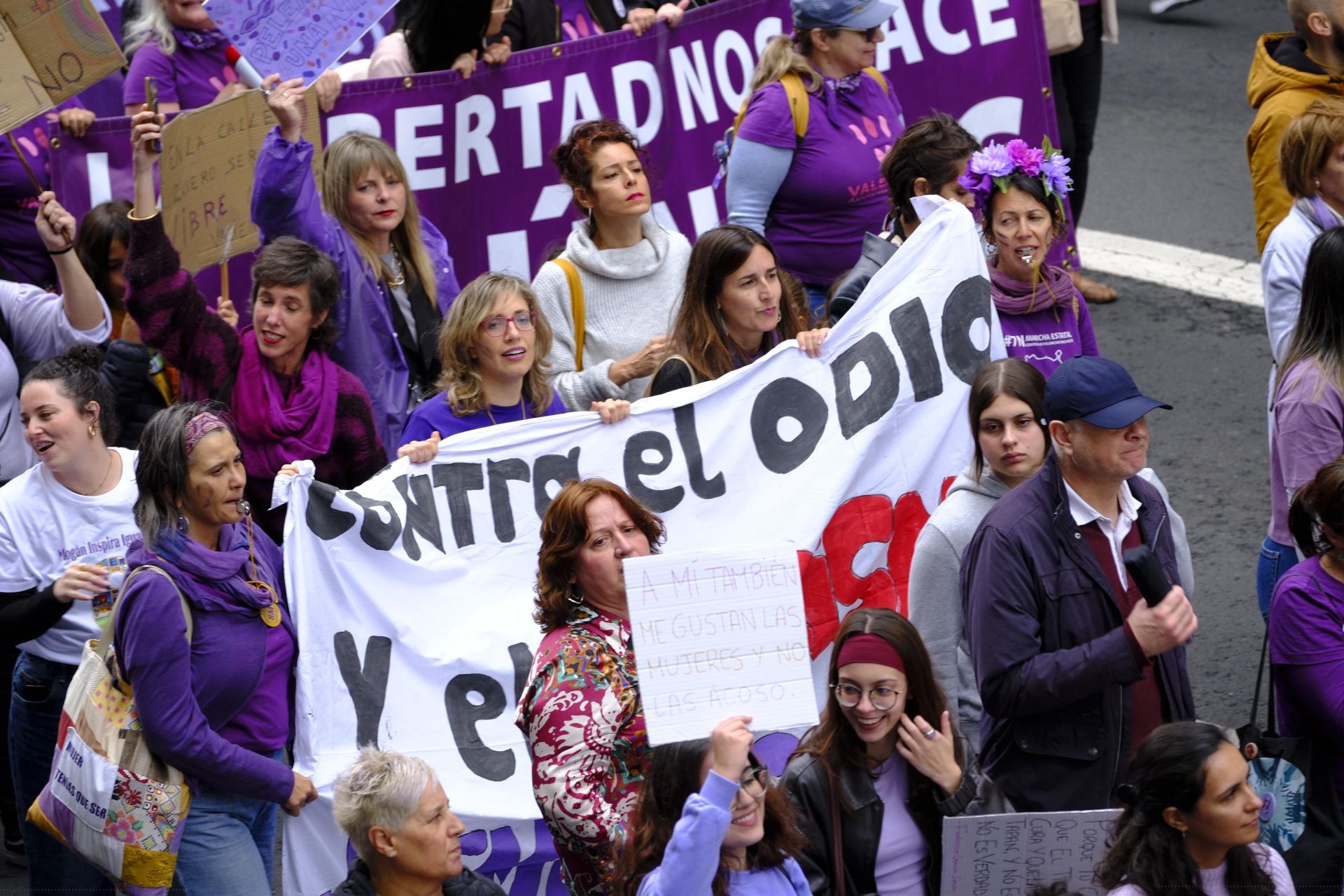 Las calles de la capital grancanaria se visten de lucha y orgullo