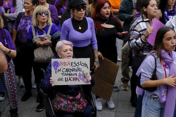 Una manifestante este sábado en la movilización del 8M en la capital grancanaria.