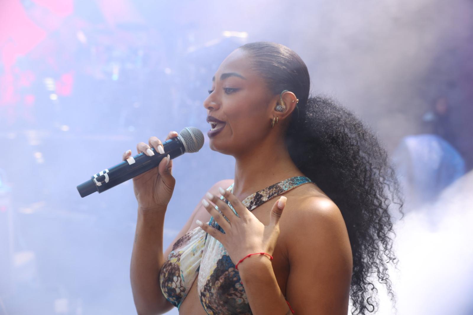 La música reina en el carnaval de día