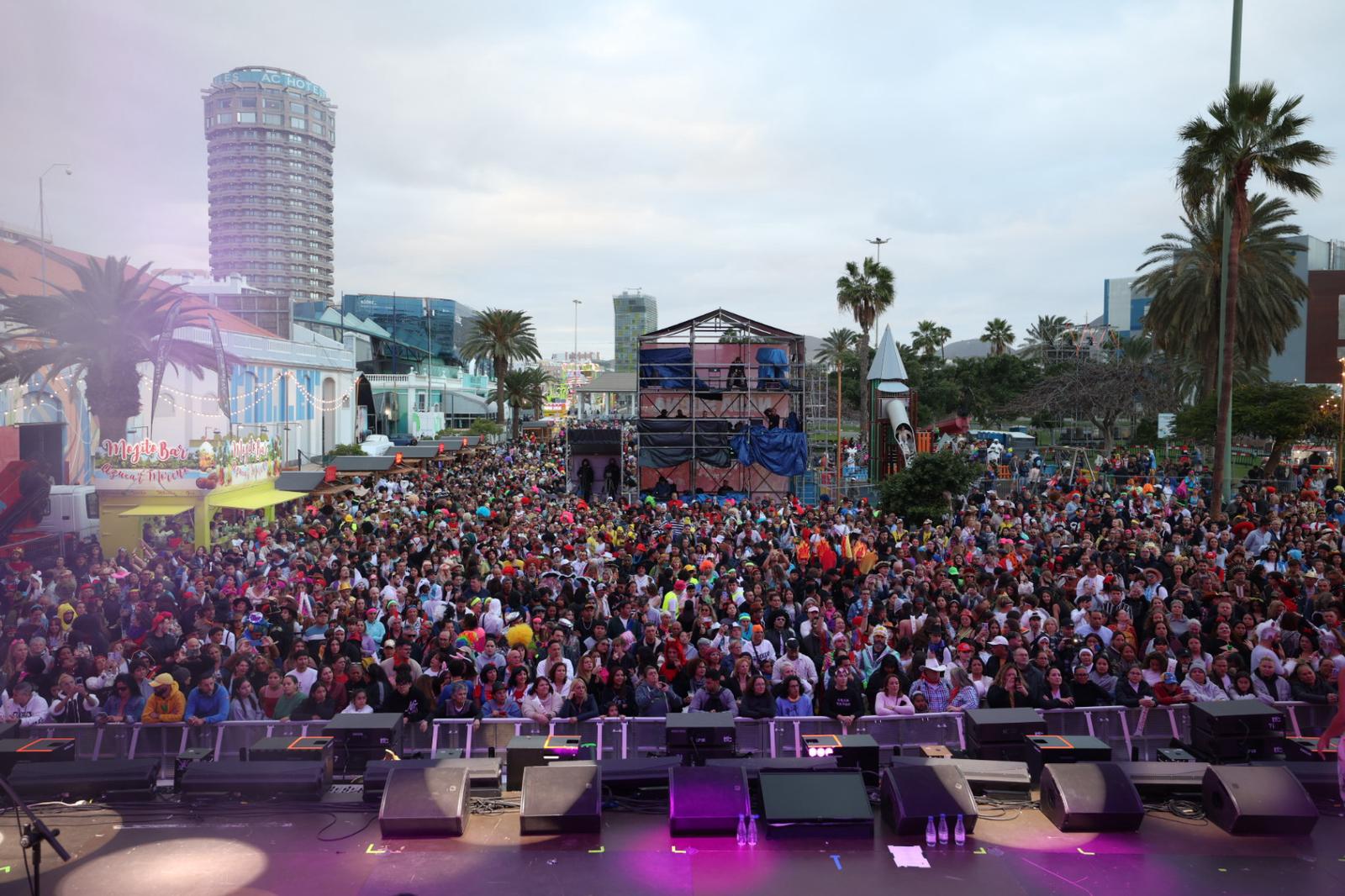 La música reina en el carnaval de día