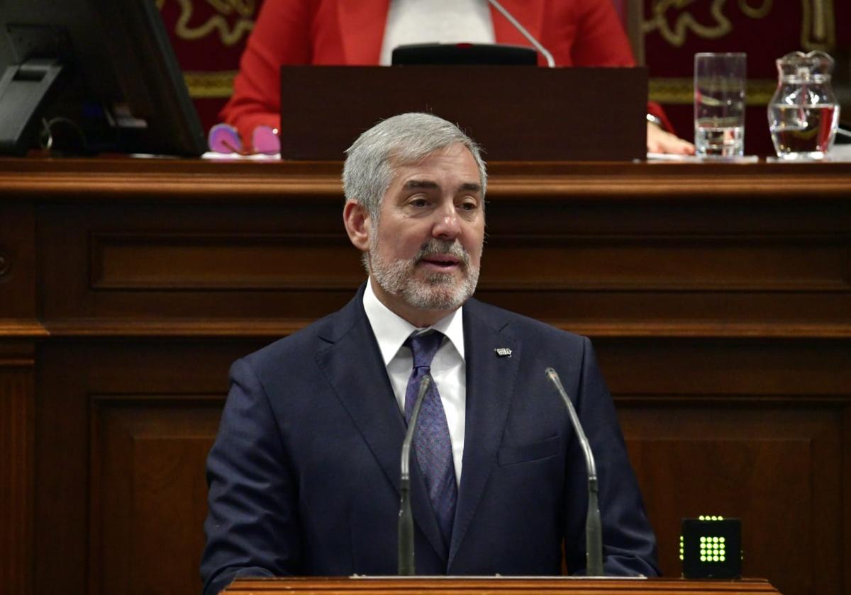 Fernando Clavijo, en el Parlamento de Canarias.