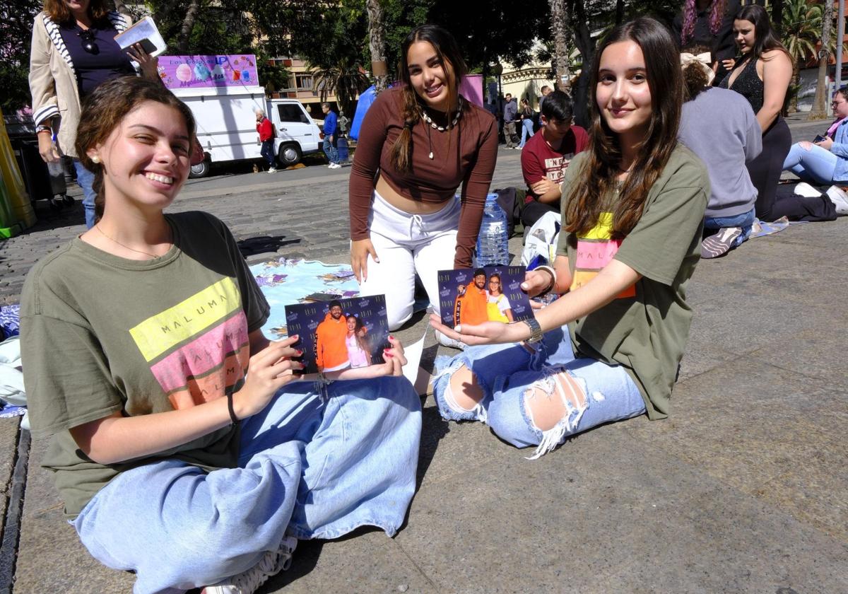 Zara, Angelina y Alejandra esperan repetir la foto que se hicieron con Maluma en 2019.