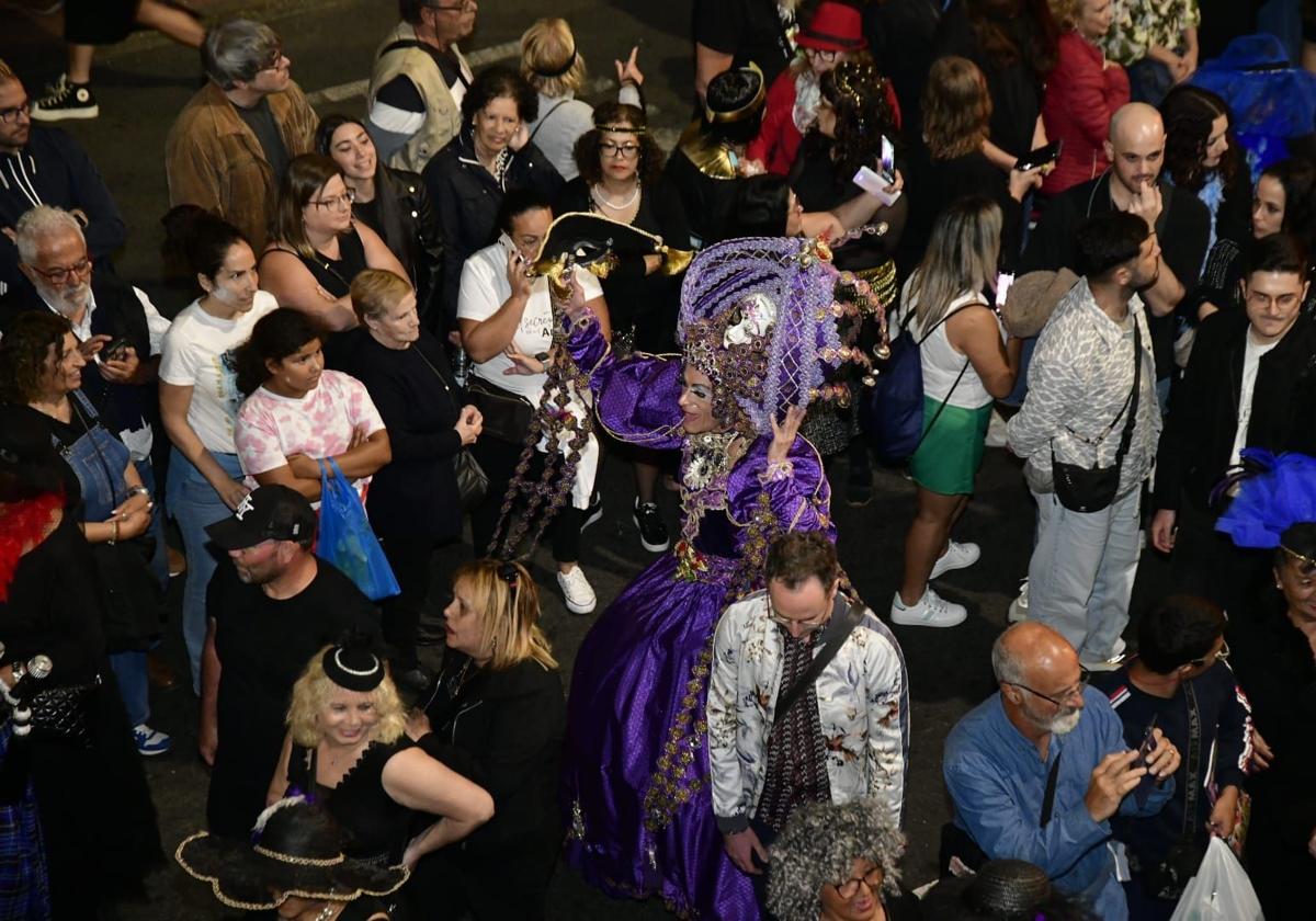 Momentos del entierro de la sardina del carnaval de Las Palmas de Gran Canaria.